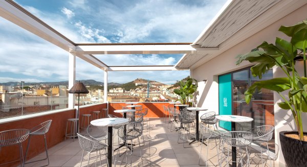 Grupo Premium abre La Terraza del Quizás en calle Granada