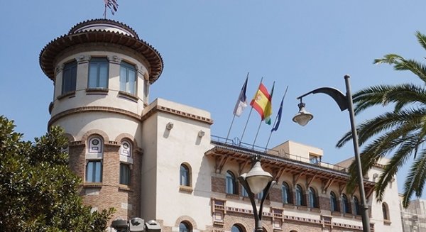 UMA.- La universidad reconoce a personas e instituciones por le respaldo en sus 50 años