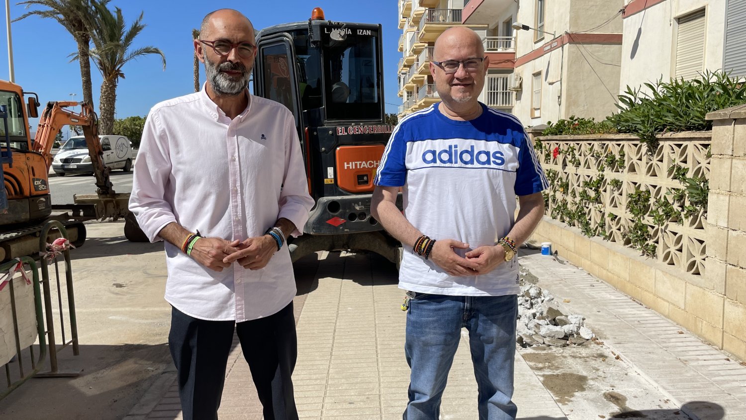 Vélez-Málaga renueva las tuberías de agua potable en una zona del Paseo Marítimo de Poniente