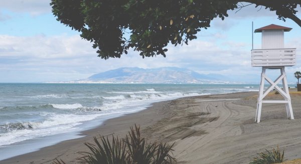 Rincón de la Victoria adjudica el tramo de senda litoral desde la playa de Los Rubios hasta el arroyo Santillán