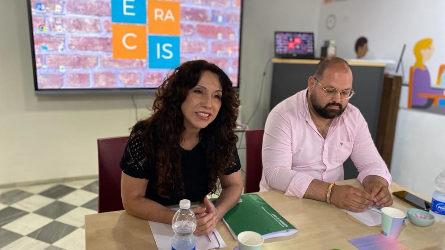 Rocío Ruiz conoce las actuaciones de la Estrategia ERACIS en El Puerto de Santa María