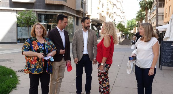 PSOE exige al Ayuntamiento un aumento de vigilancia policial contra el turismo de borrachera
