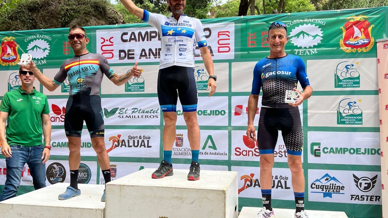 El `biker´Pepe Yuste se proclama campeón de Andalucía de XCO en Almería