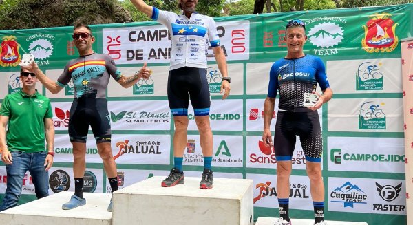El `biker´Pepe Yuste se proclama campeón de Andalucía de XCO en Almería