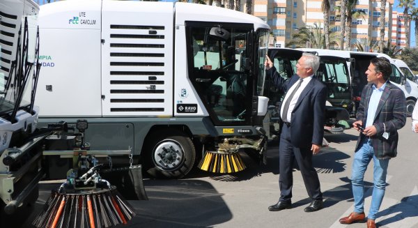 La limpieza en Torrox reconocida con el galardón internacional 'Escoba de Plata' 2022
