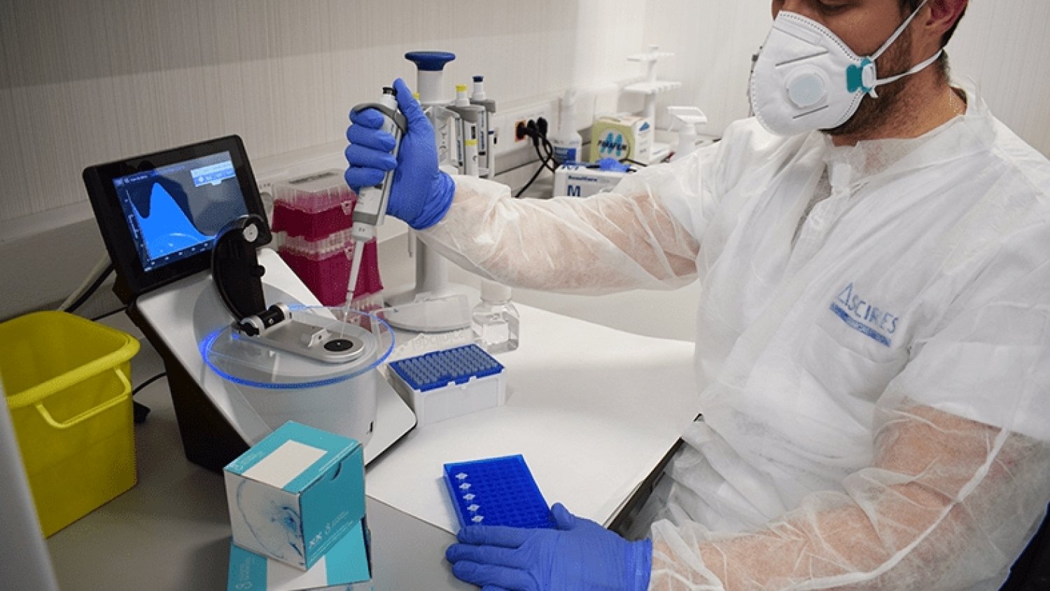 Andalucía secuencia ya 25.000 muestras de coronavirus para el control de la enfermedad