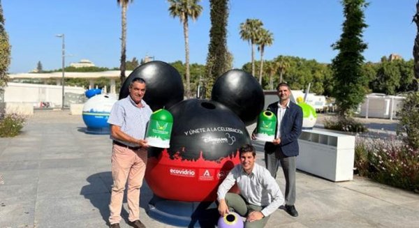 El reciclaje vuelve a tomar las calles de Málaga con iglús de Ecovidrio tematizados por Disney