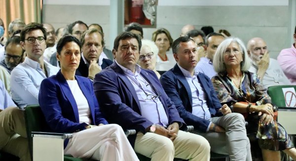 Expertos participan en una jornada técnica que aborda los retos del sector del corcho en Andalucía