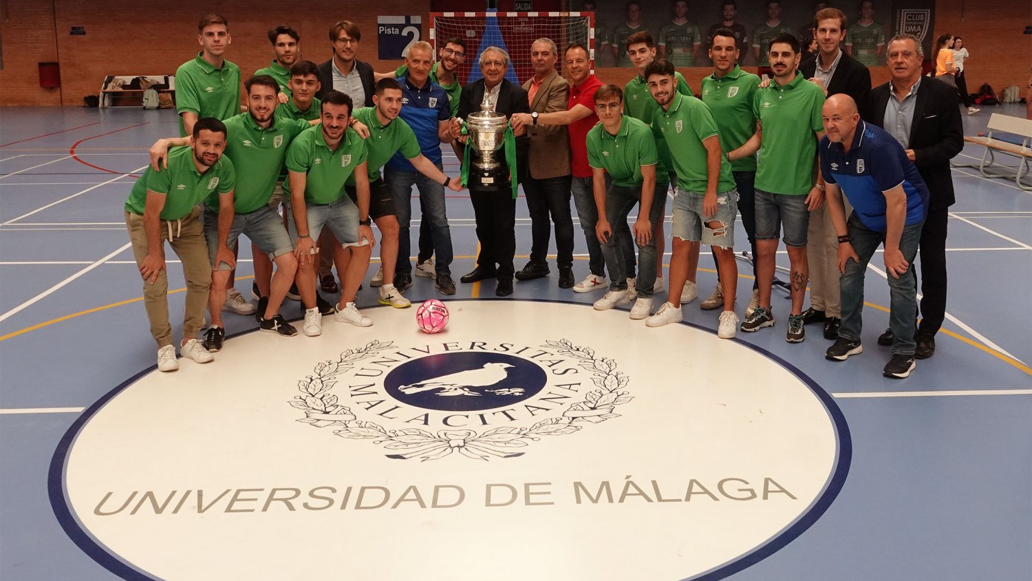 UMA.- La universidad muestra su orgullo tras la victoria del Besoccer Antequera