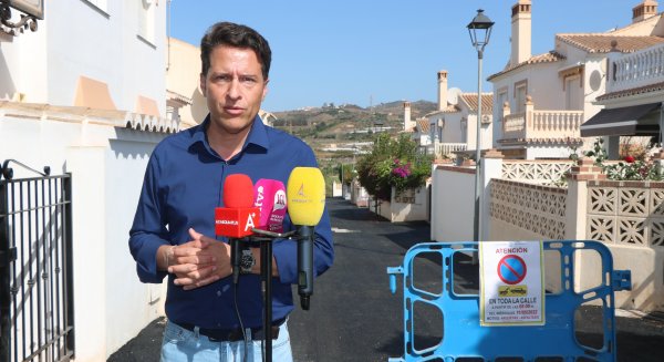 El Plan de Asfaltado del Ayuntamiento llega a Torrox Park