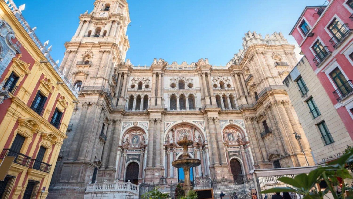 La Comisión Provincial de Patrimonio aprueba el proyecto de intervención en el tejado de la catedral de Málaga