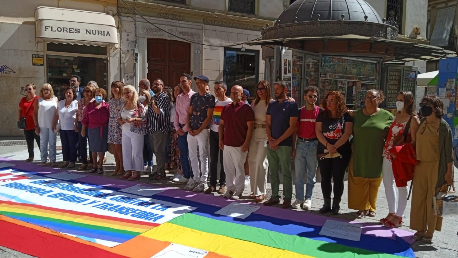 Málaga se conciencia en el día Internacional contra la LGTBIfobia