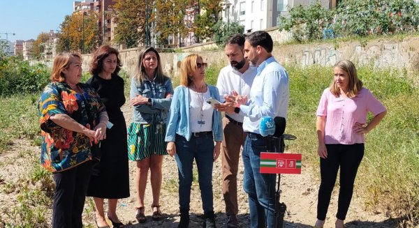 PSOE Málaga acusa a Elías Bendodo de mentir sobre el parque fluvial del río Guadalmedina