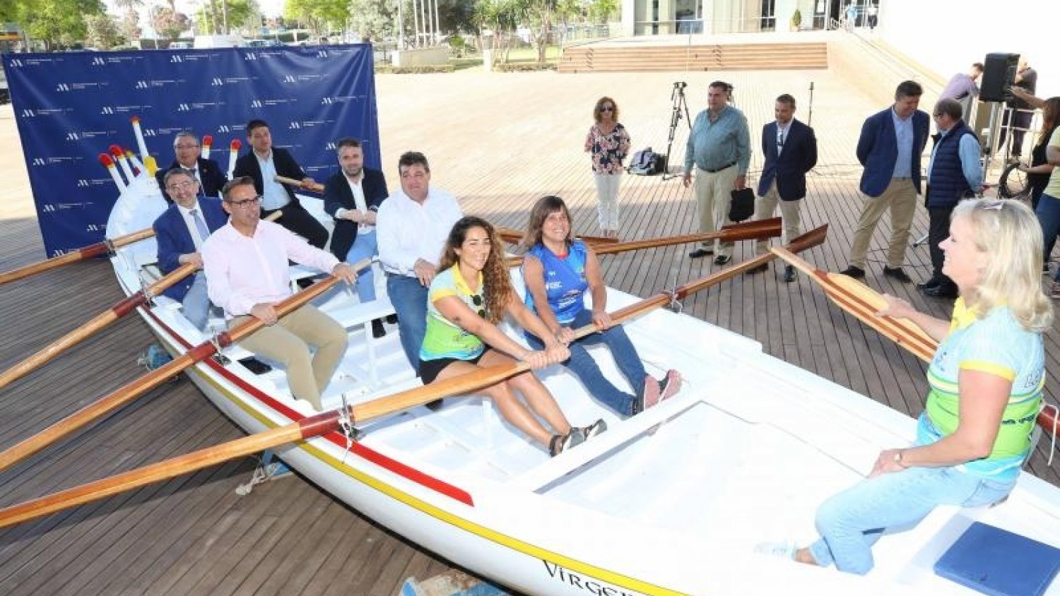 Más de 350 remeros participan en la X Liga Provincial de Jábegas