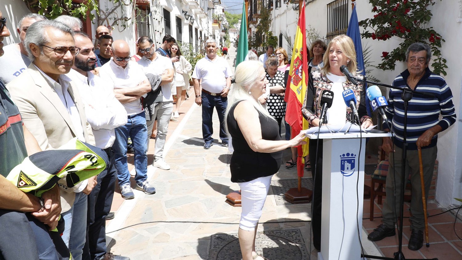 Marbella dedica una calle al bombero Juan Cervera por su contribución a la ciudad
