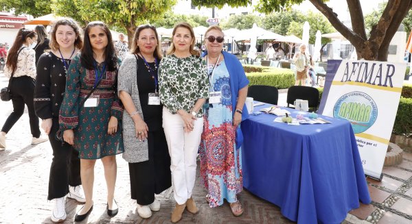 Marbella respalda a la Asociación Española contra el Cáncer en su tradicional cuestación anual