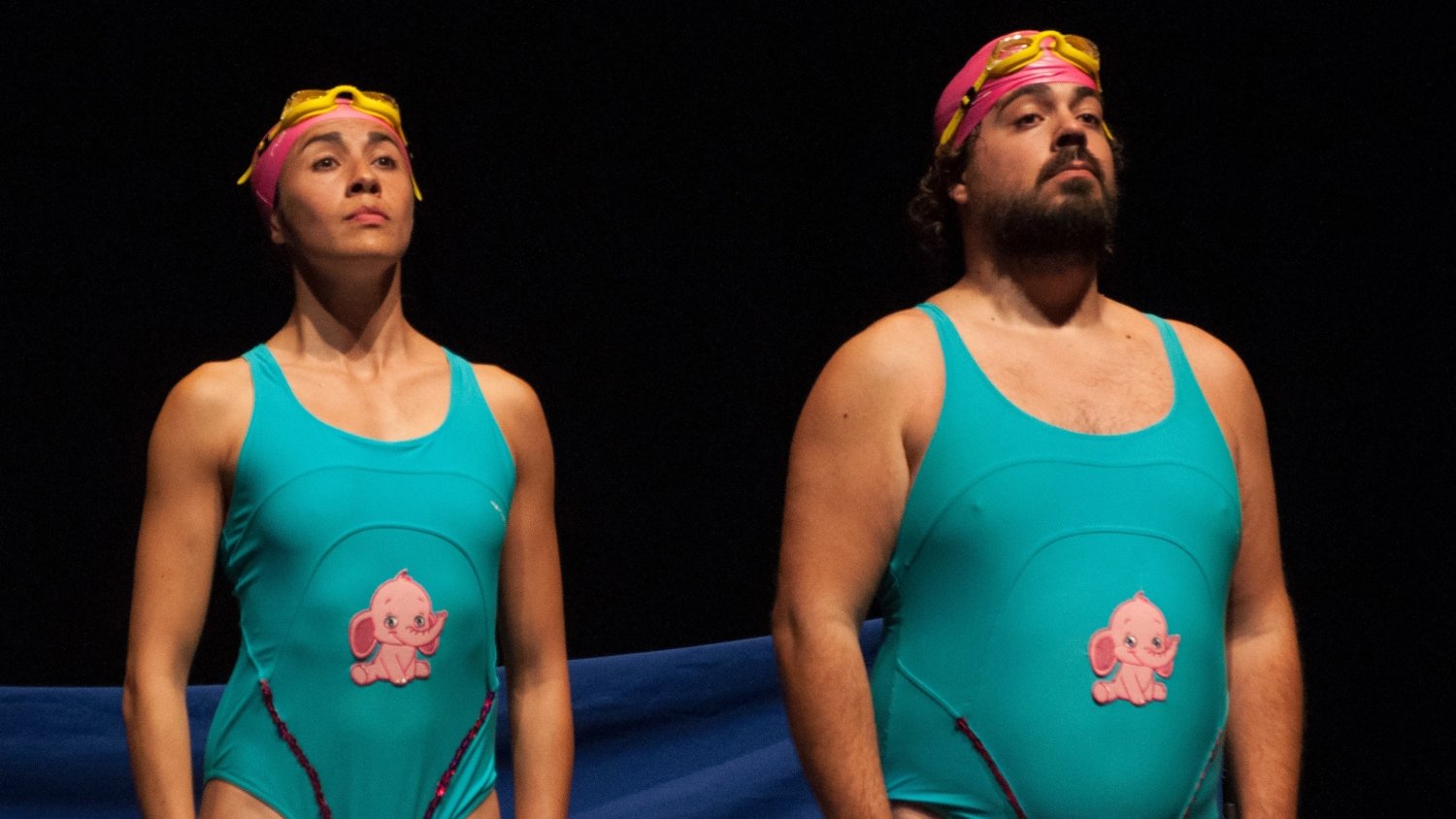 La Red Andaluza de Teatros Públicos lleva a Villanueva del Rosario el montaje ‘Natación sinCLOWNizada’