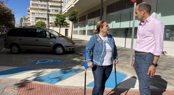 Fuengirola, una de las primeras ciudades en adaptar el aparcamiento de movilidad reducida a la normativa