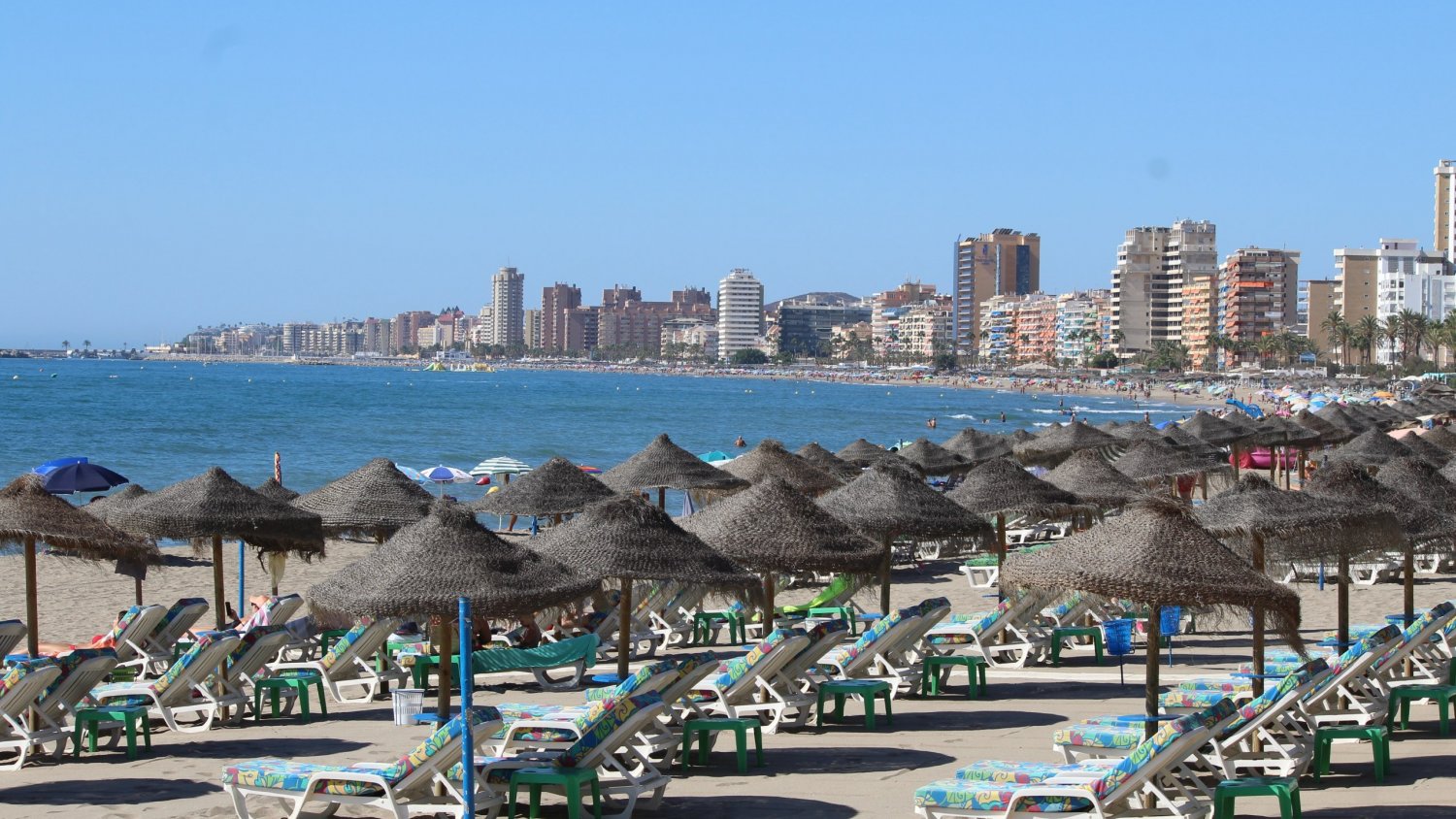 Las playas de Fuengirola, premiadas con Banderas Azules por tercer año consecutivo