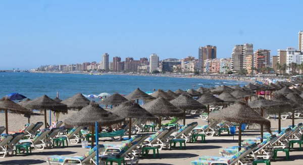 Las playas de Fuengirola, premiadas con Banderas Azules por tercer año consecutivo