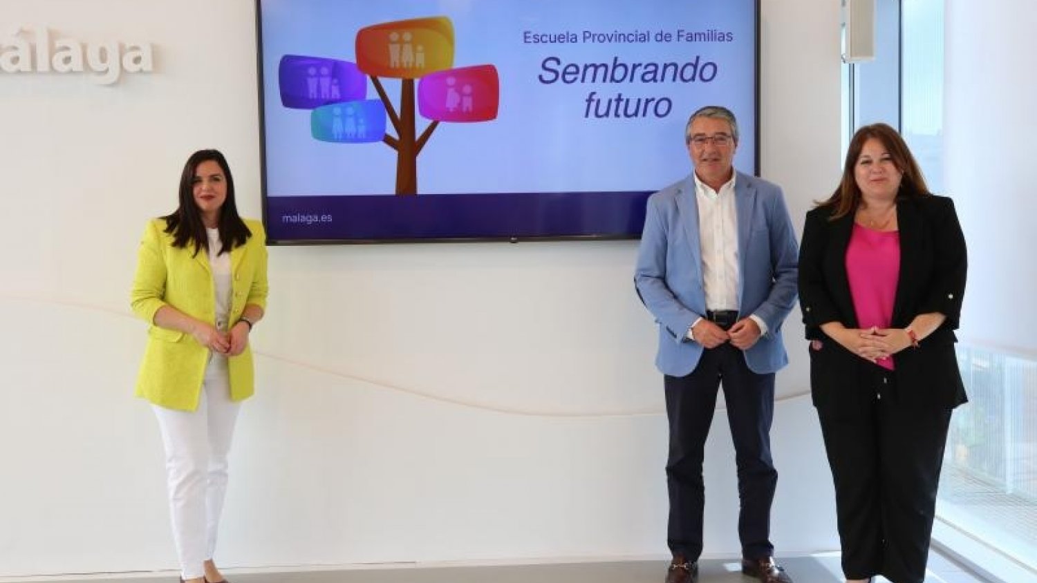 Diputación pone en marcha la Escuela Provincial de Familias con una web informativa y eventos