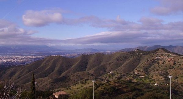 La Policía Nacional evita un incendio en los Montes de Málaga y detiene a un hombre como presunto responsable