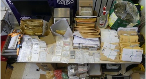 Intervenidos 11 kilogramos de ositos de gominolas impregnados en una sustancia alucinógena