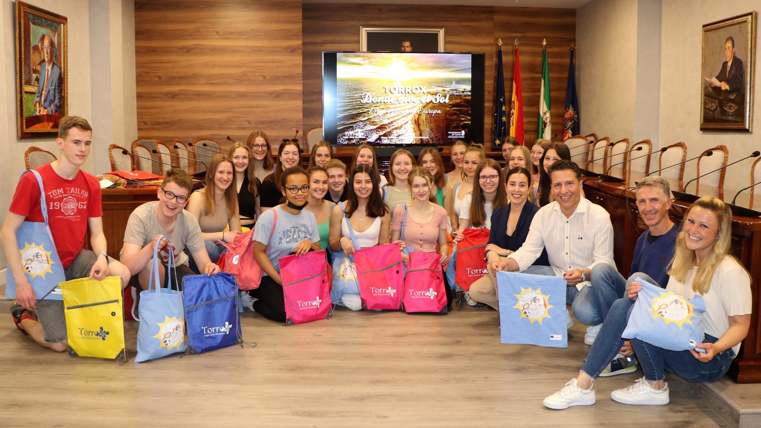 Torrox acoge esta semana a una veintena de jóvenes alemanes