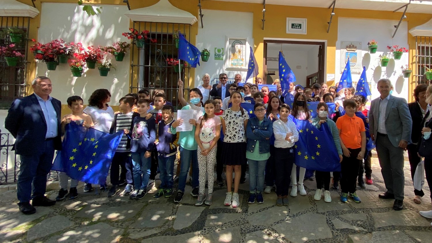 El alcalde de Estepona preside el acto institucional que conmemora el Día de Europa