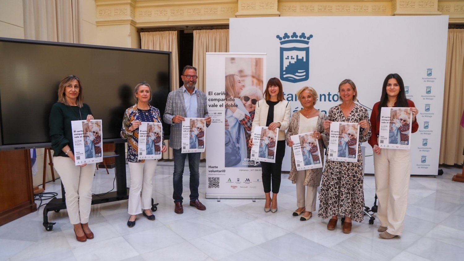 El Ayuntamiento y la Fundación Harena inician una campaña para combatir la soledad de personas mayores