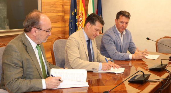 Torrox y Aqualia firman la prórroga del contrato por 15 años