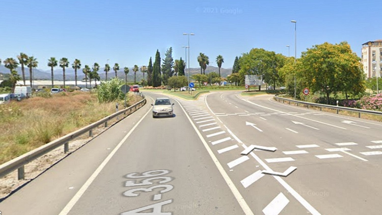 Un fallecido en una colisión entre dos vehículos en Vélez-Málaga