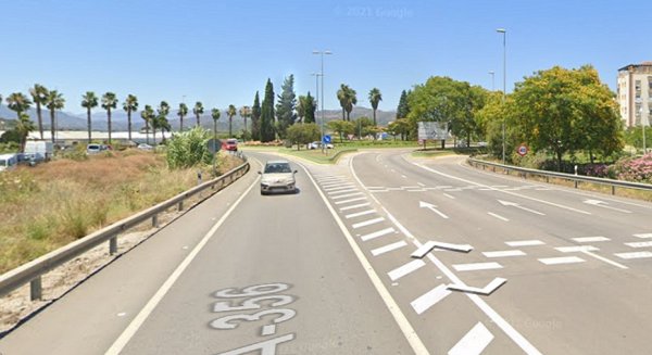 Un fallecido en una colisión entre dos vehículos en Vélez-Málaga