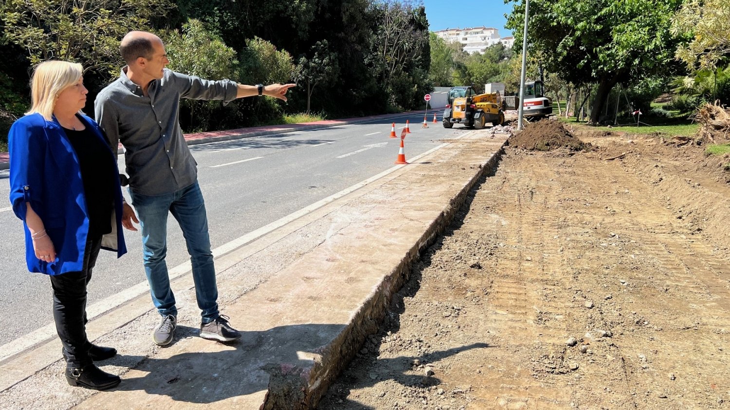 Fuengirola inicia las obras para crear un aparcamiento en la calle Orquídeas de Torreblanca