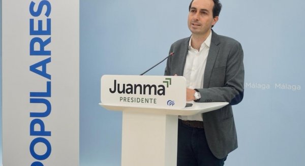 El portavoz del PP, Miguel Ángel Ruiz, anuncia la equiparación salarial del profesorado andaluz