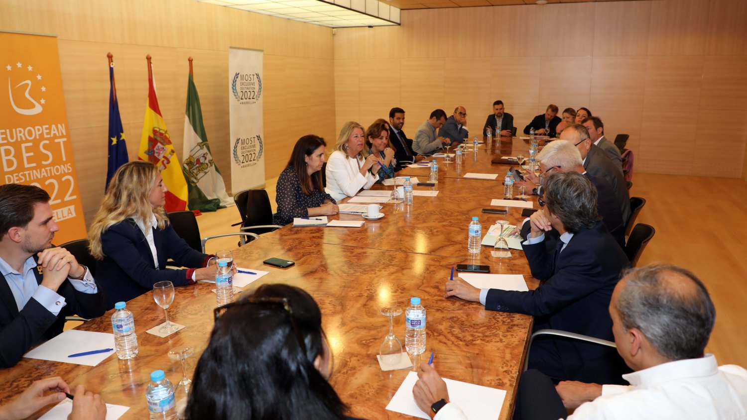 Marbella mantiene una reunión con los hoteleros para abordar la actualidad turística