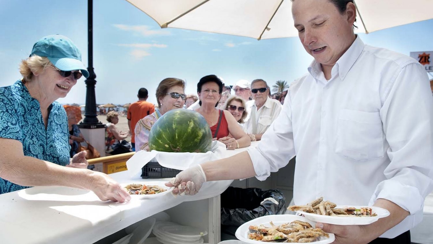 El paro desciende en Torremolinos casi un 33% en abril respecto al mismo mes del año pasado