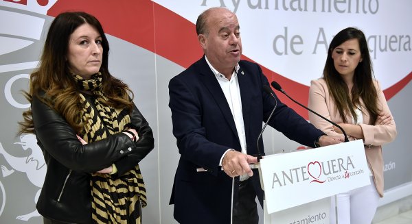 Manuel Barón señala que parques fotovoltaicos son una competencia exclusiva del Gobierno