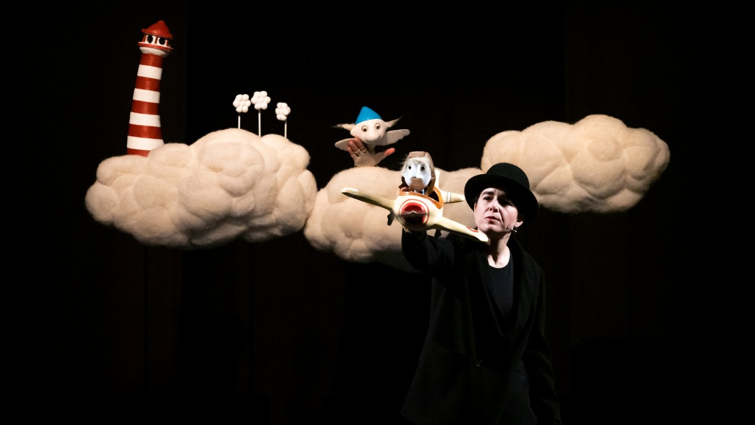 Los títeres, la poesía y el humor de Periferia Teatro llegan al Cánovas con ‘Nube nube’