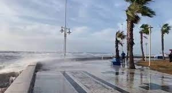 El Gobierno moviliza 300.000 m3 de arena para recuperar las playas de Málaga