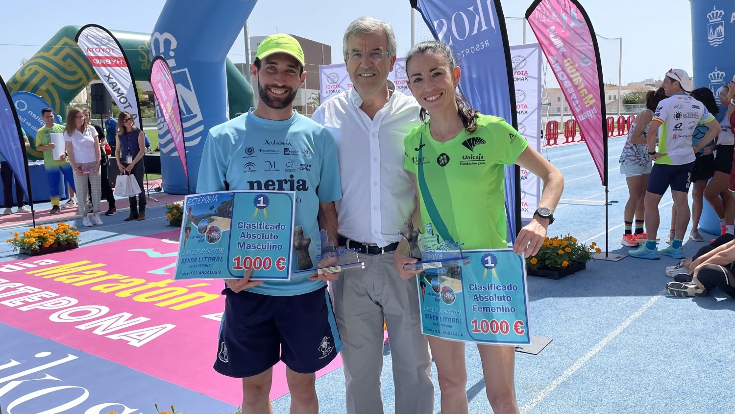 Pablo Salcedo y Noelia Valenzuela, ganadores de la I Media Maratón Senda Litoral de Estepona
