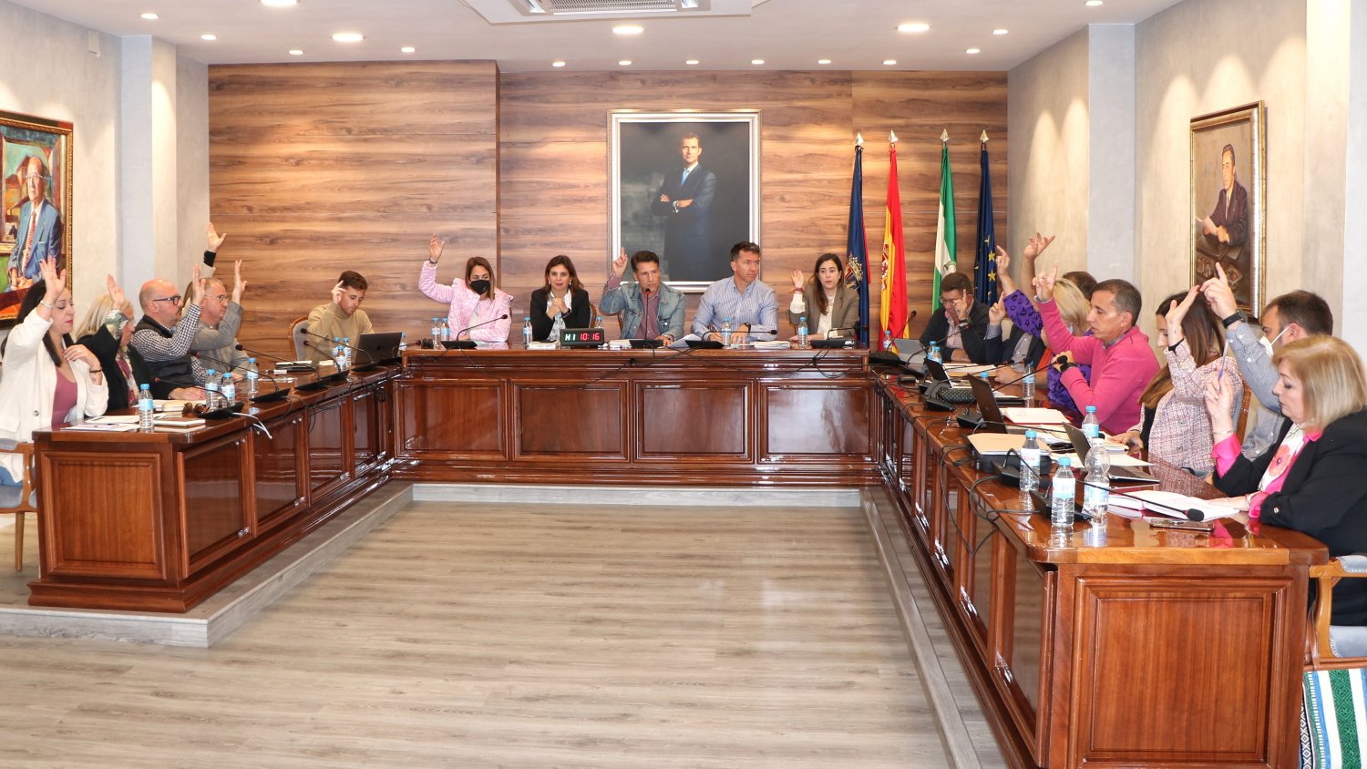 Torrox consolida su economía con un superávit de 2,7 millones de euros