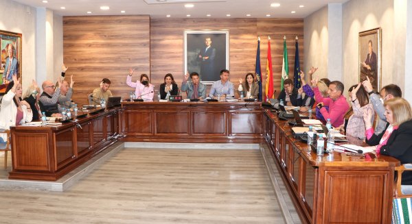 Torrox consolida su economía con un superávit de 2,7 millones de euros