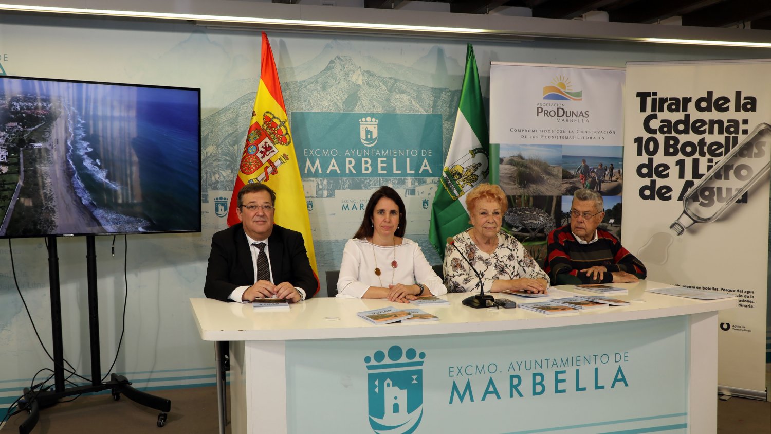 El Ayuntamiento respalda la presentación de la Guía de Visita a las Dunas de Marbella