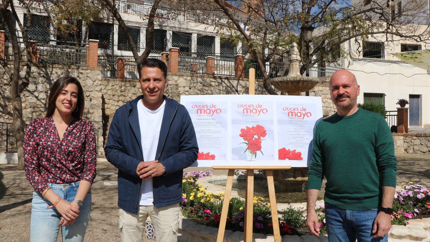 Torrox celebra con tradición y folklore las Cruces de Mayo