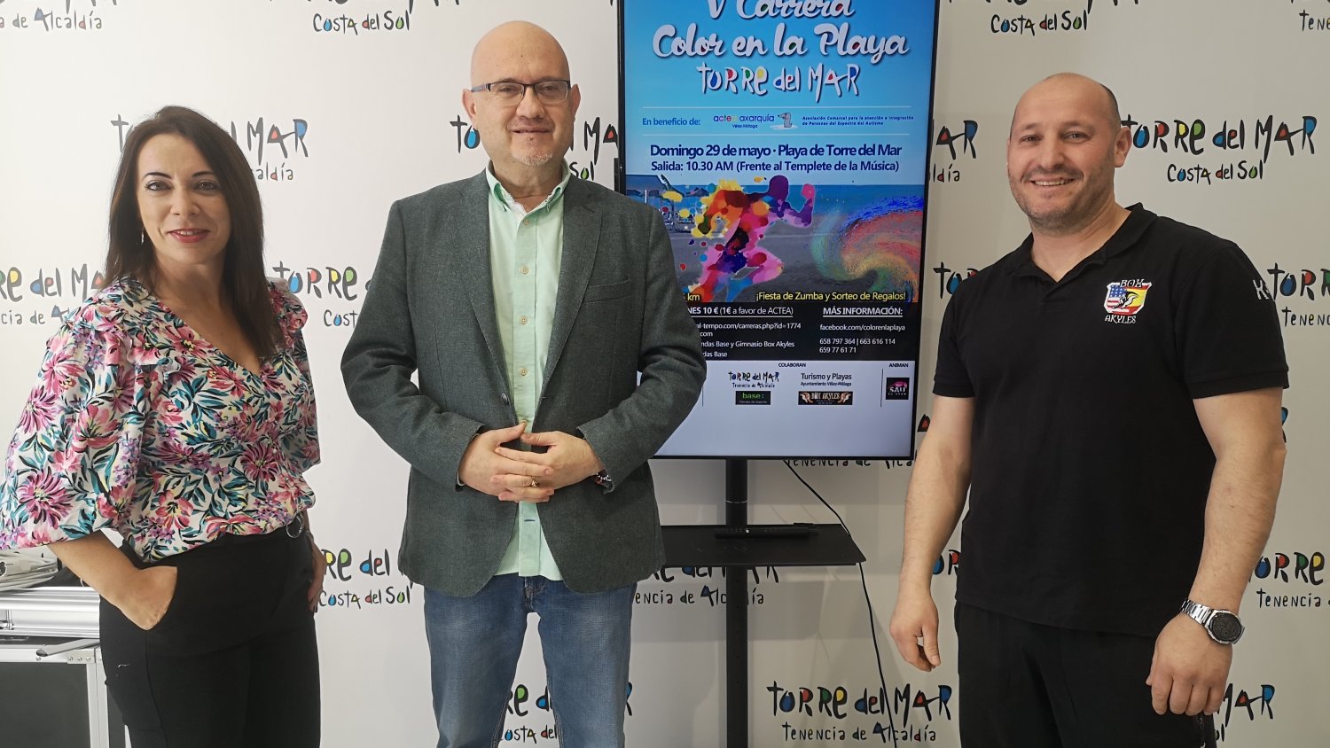 Torre del Mar presenta una nueva edición de la Carrera del Color en la Playa