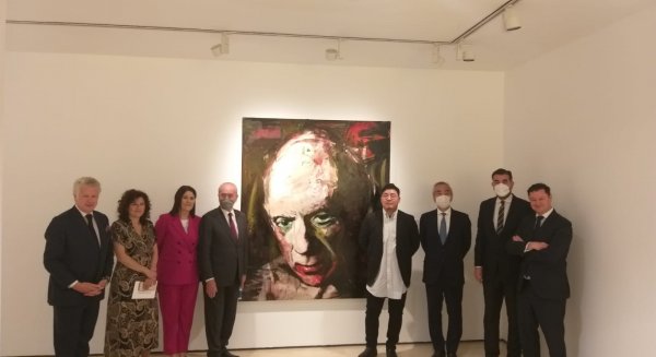 De la Torre: “La exposición de ‘Yukismasa Ida’ estrecha los lazos entre Málaga y Japón”