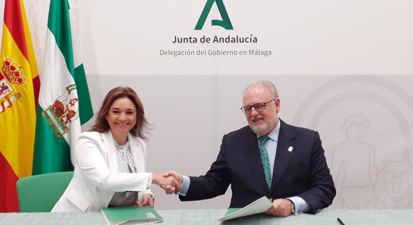 La Junta firma un protocolo con Torremolinos para la construcción de un nuevo centro de salud