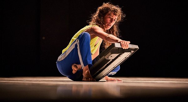 El espectáculo ‘Carne de canción’ de Laila Tafur clausura el ciclo ‘Tangentes