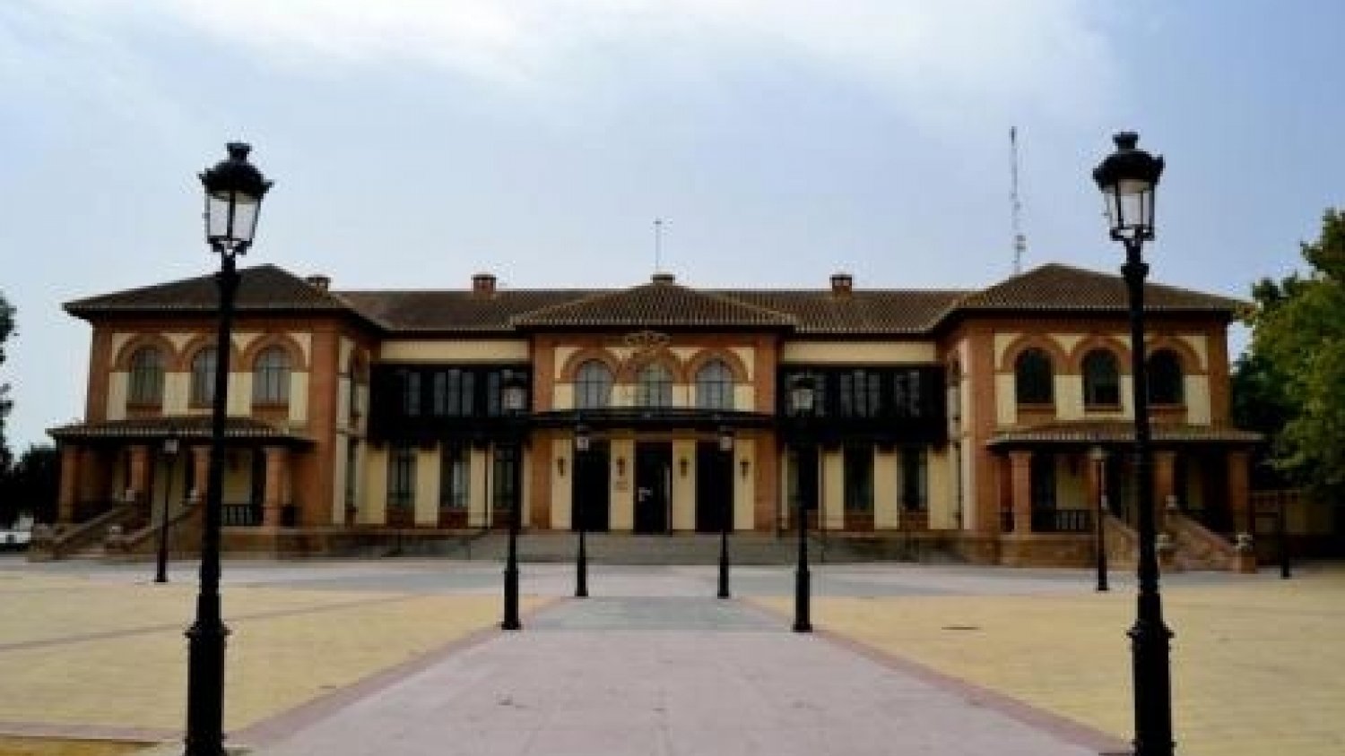 Campillos inicia un nuevo programa de educación ambiental sobre los árboles